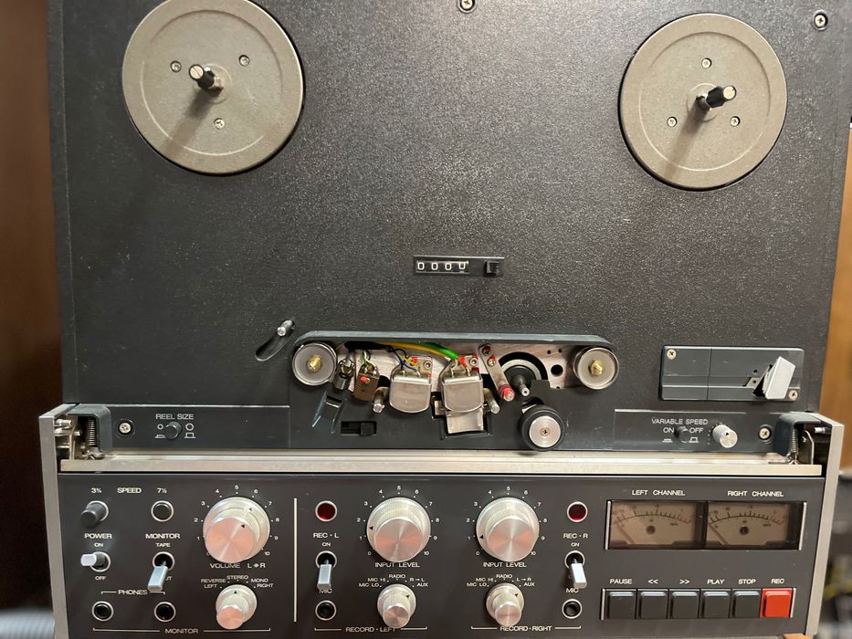 Vintige magnetofon revox b77