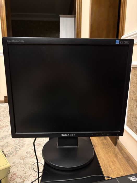 Монитор Samsung 7000:1