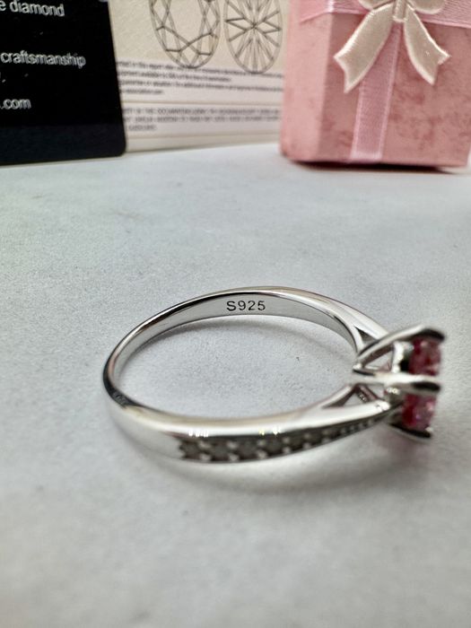 Сребърен пръстен с мойсанит (Диамант) 1 карат