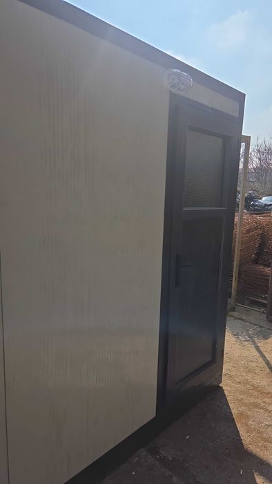 Мобилна тоалетна и баня