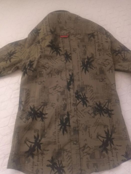 Продавам детска риза