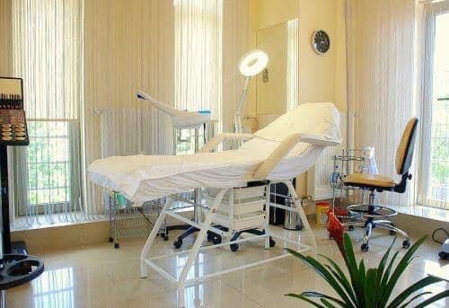 Inchiriez spatiu pretabil cosmetica,manichiura pedichiura,masaj,extensii gene,micropigmentare