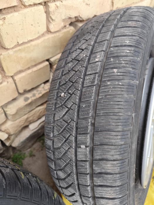Джанти 5х114.3х16 с зимни гуми  Petlas 215/65/16Дот 23 за Тойота