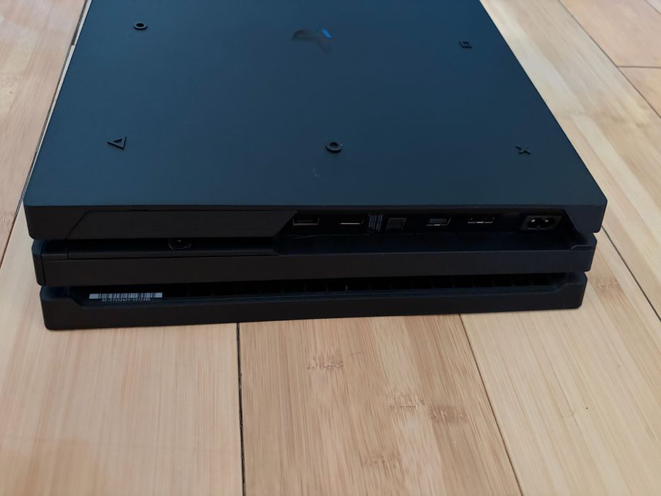 Playstation 4 pro 1 tb