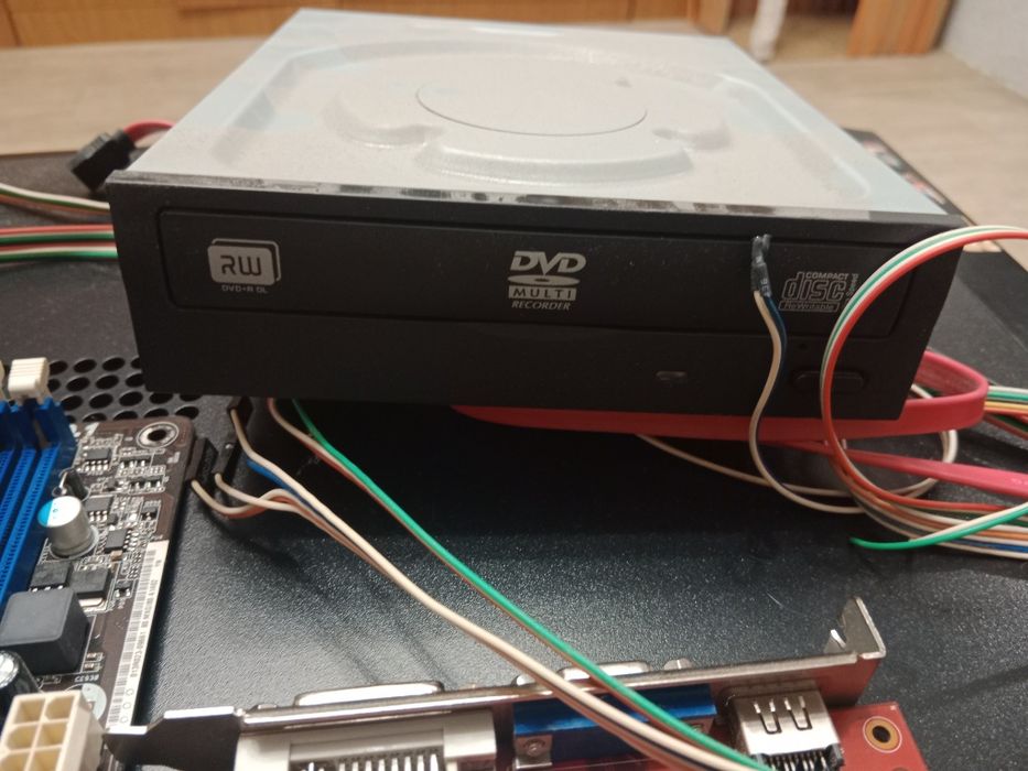 Продам запчасти на компьютер