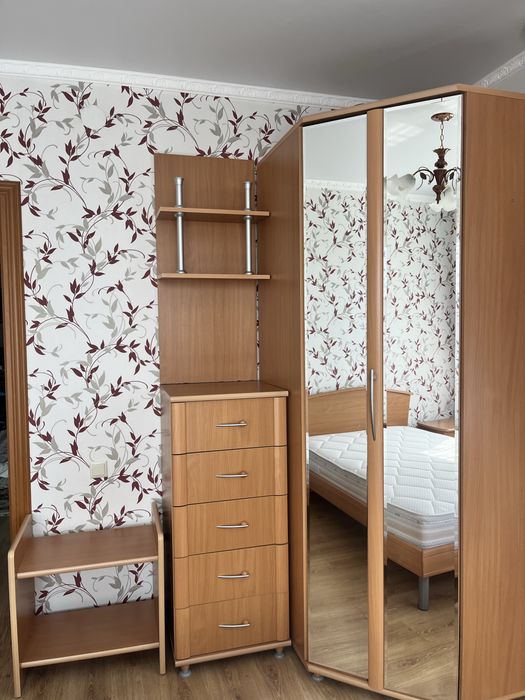 Продам спальный гарнитур