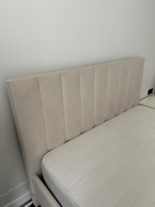 Двухспальная кровать