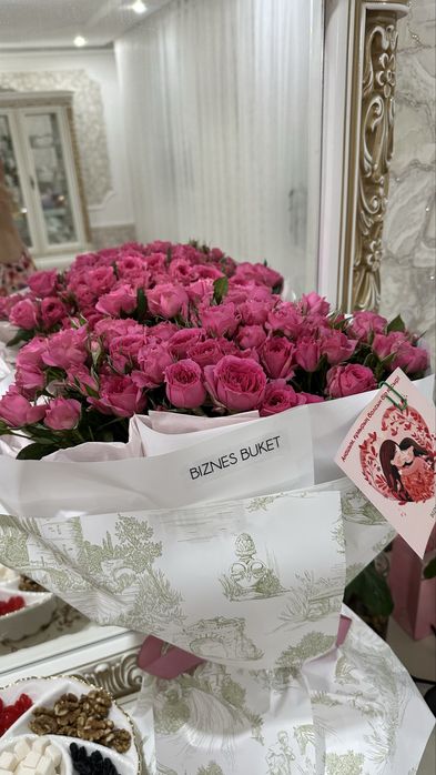 Свежие цветы, балғын гүлдер