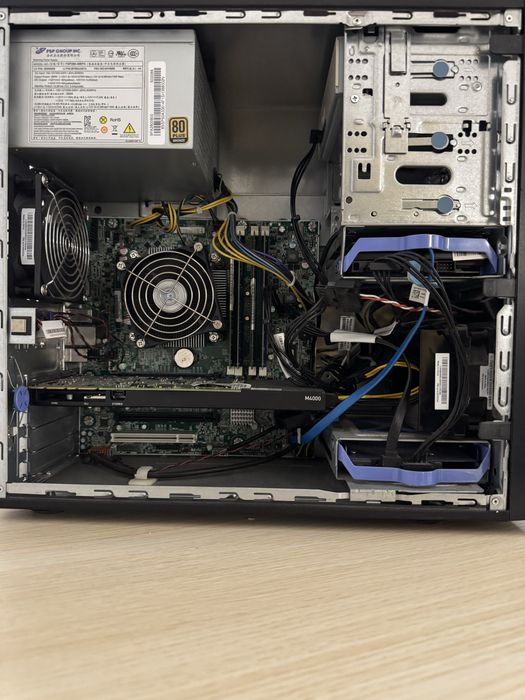 Lenovo ThinkStation / 32GB RAM / NVIDIA Quadro M4000 8GB / SSD+HDD