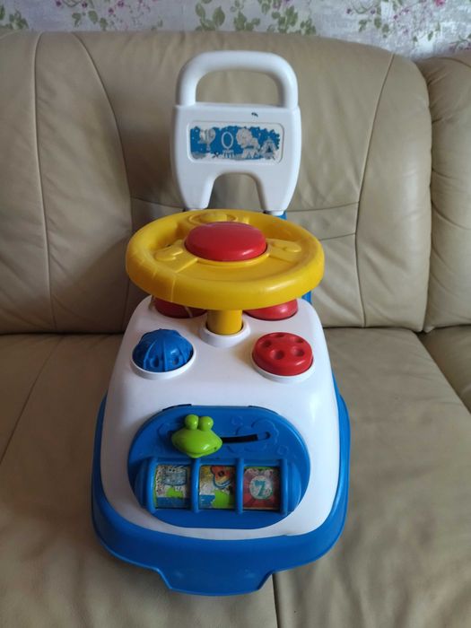 Машина-толокар детский