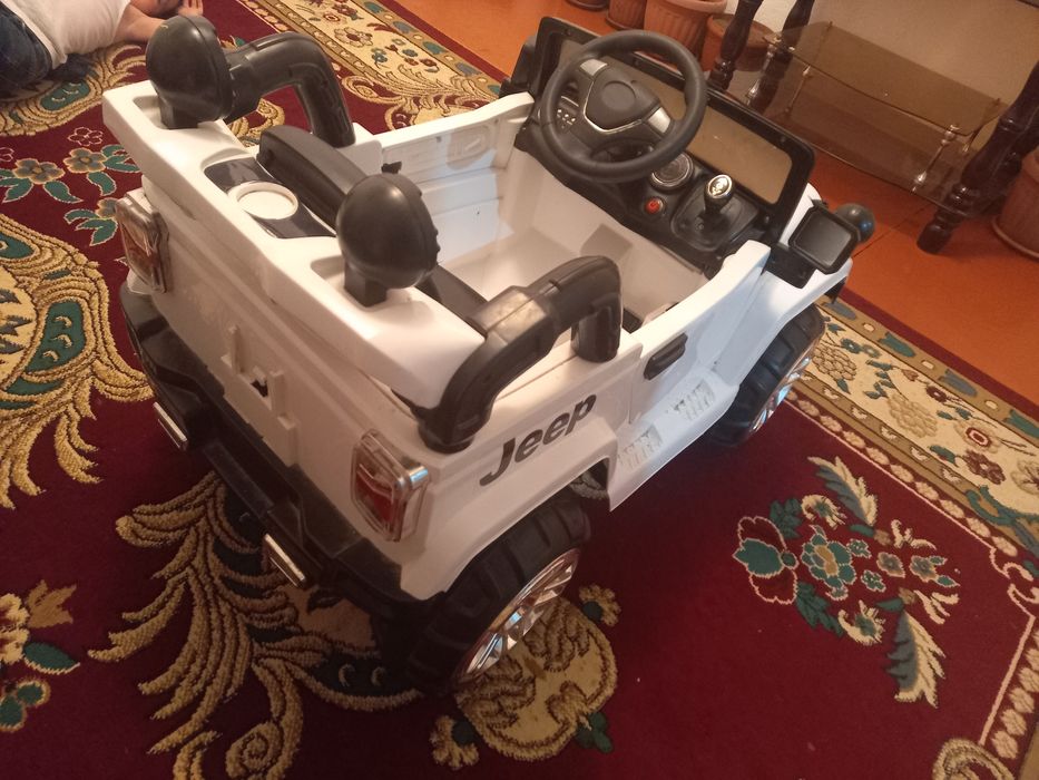 Детская игровая машина