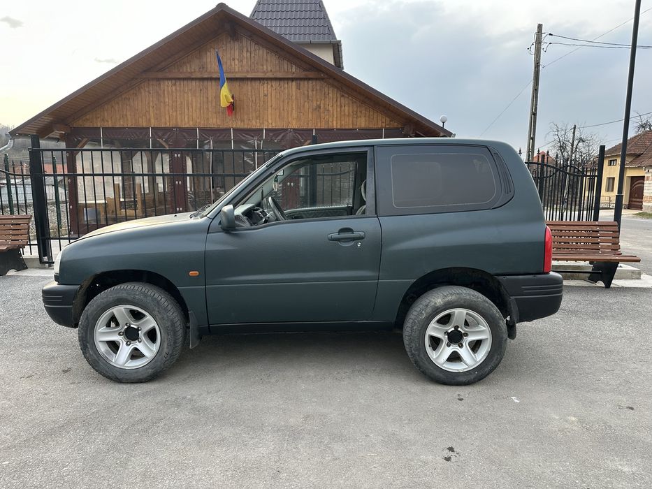 Suzuki Grand Vitara 2.0i Benzina 128 CP