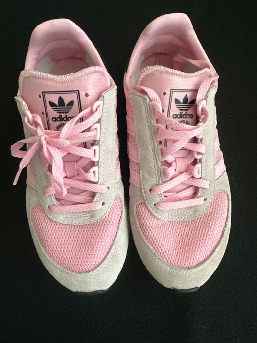 Маратонки Adidas розови