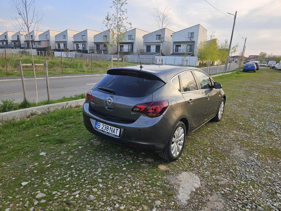 Opel Astra J  4700  euro 88.700 km