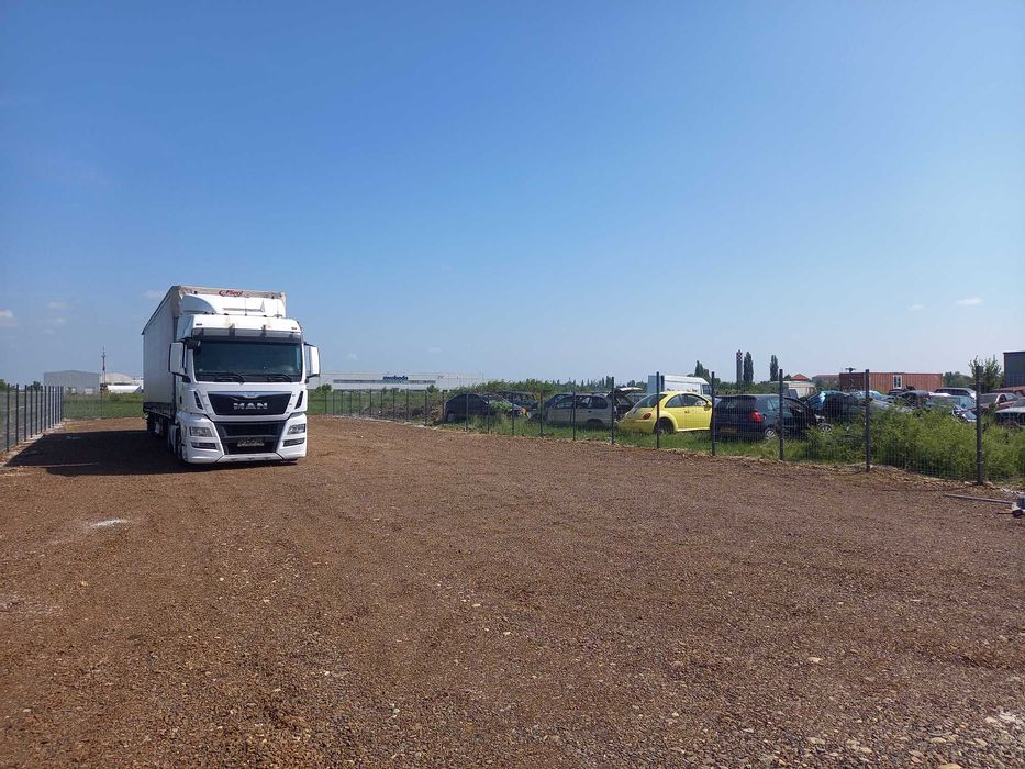 Vand sau inchiriez teren langa aeroport