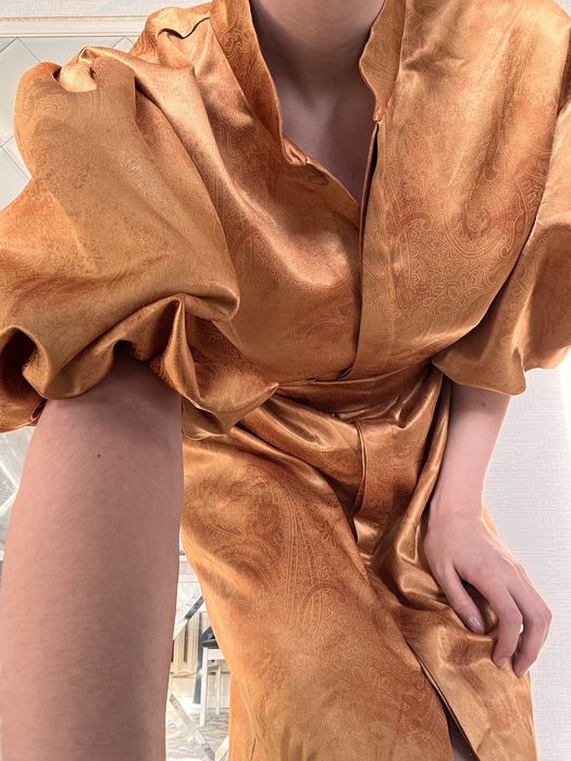 Дизайнерское платье