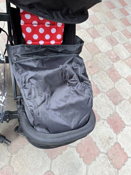 Коляска для двойни, близнецов (разъединяется на 2)