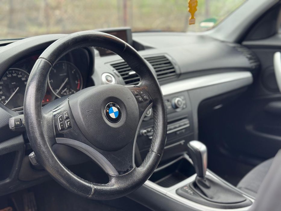 Bmw seria 1 M-Paket AUTOMAT, NAVIGATIE - 120D