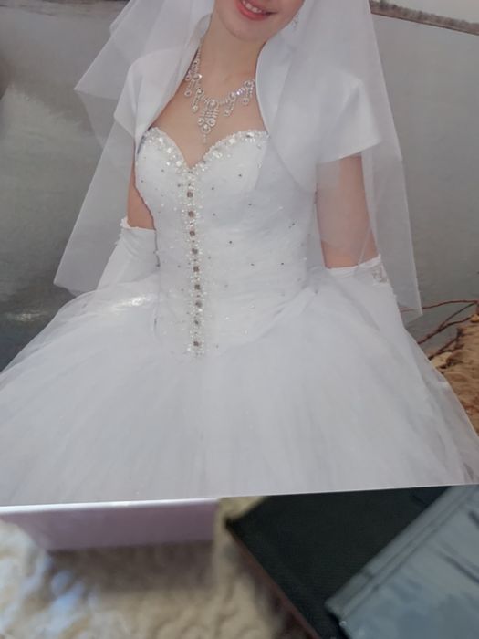 Свадебное платье