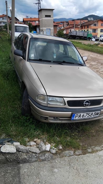 Продавам този Автомобил ОПЕЛ