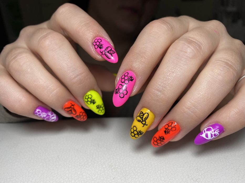 Маникюр, педикюр, гель-лак