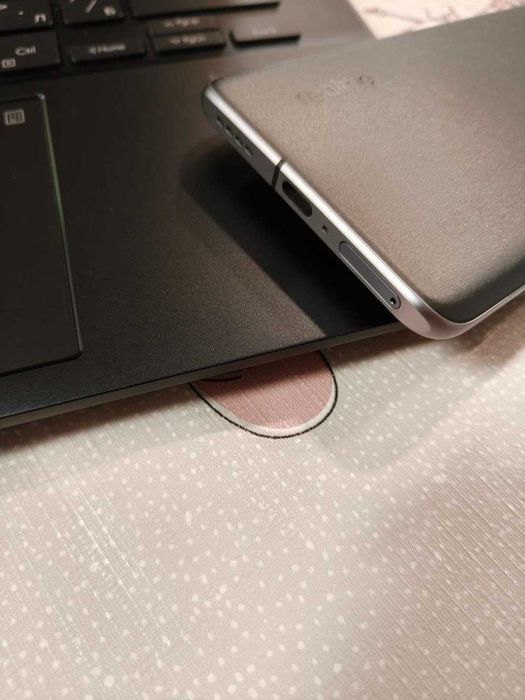 Realme GT2 Pro - 2K Екран - Като НОВ - Пълен Комплект!