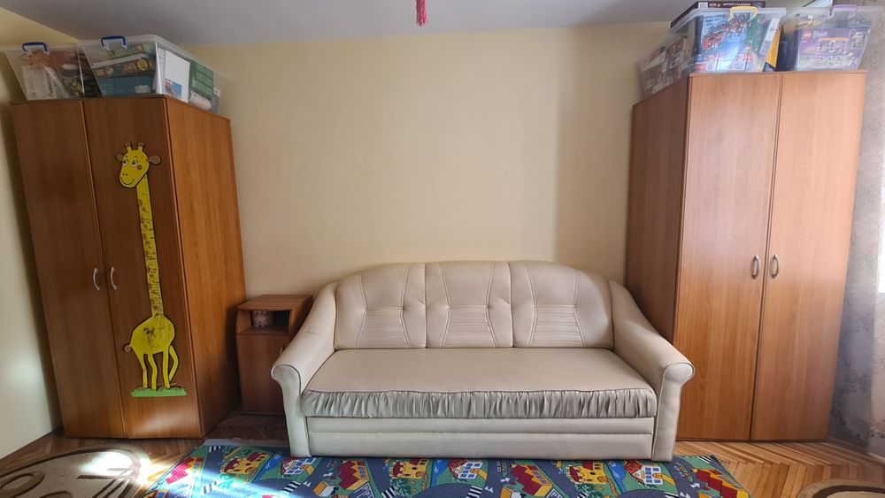 Mobila tineret completa si canapea extensibila - 1500 lei