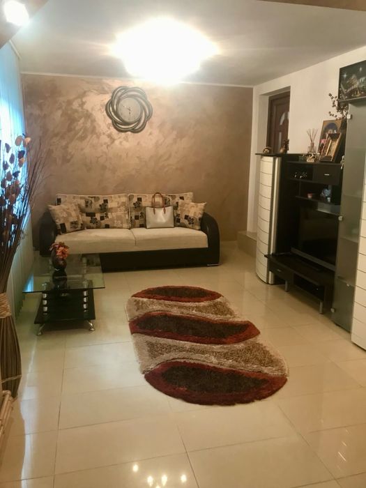 Proprietar închiriez casă în Craiova – Strada Teilor