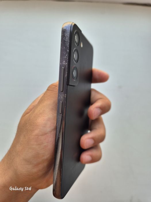 Samsung S22  8/256