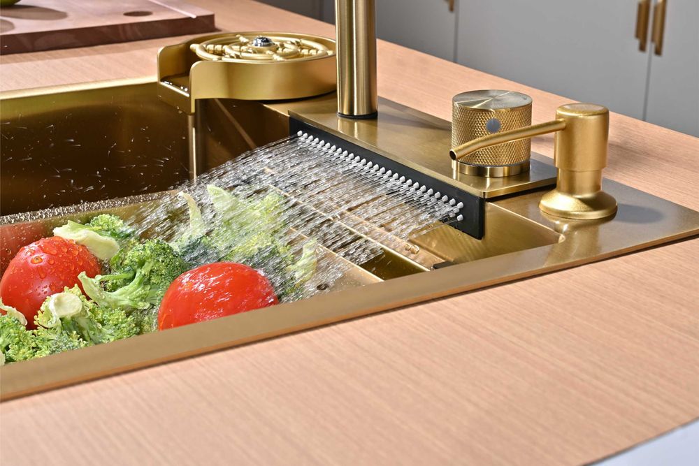 Златна мултифункционална кухненска мивка 50см