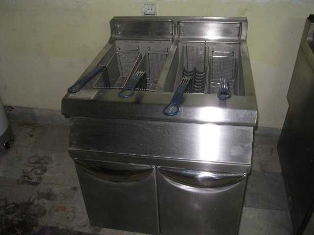 Фритюрница срочно продаётся.