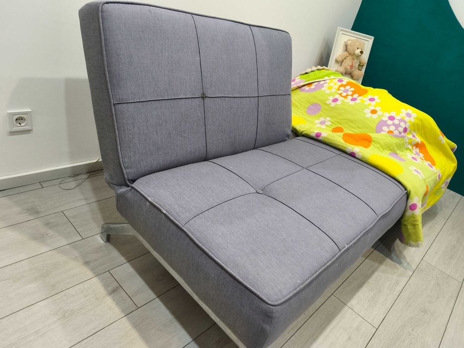 Vând canapea extensibila