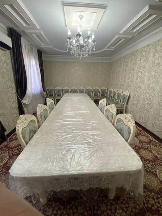 Стол стульясымен сатылады