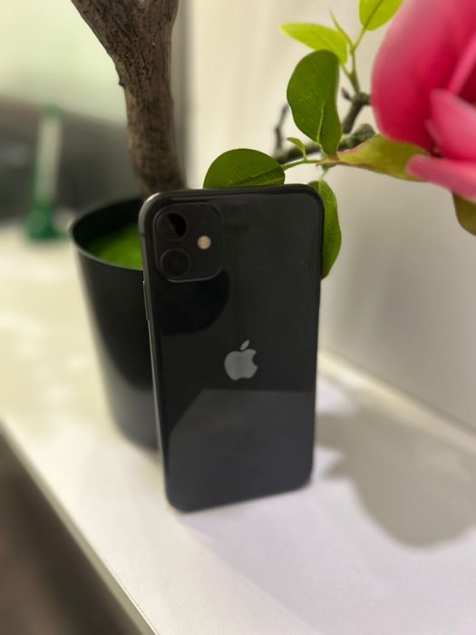 Iphone 11, 64gb, черный, АКБ 75%.