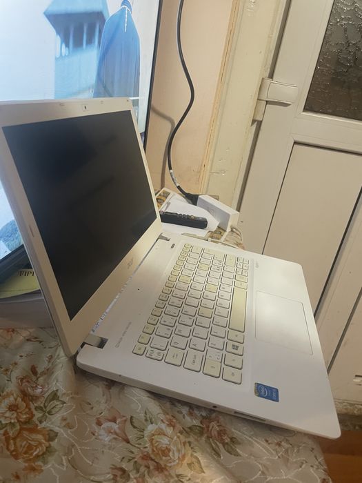 Vand laptop acer aspire