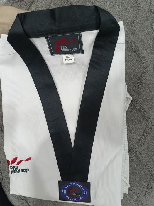 Кимоно для таэквондо новое