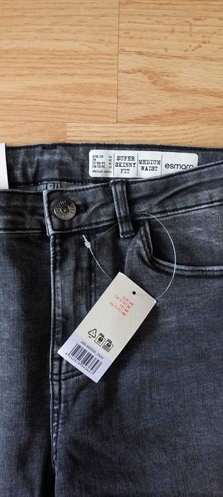 Blugi damaskinny ,marime M/40,cu eticheta