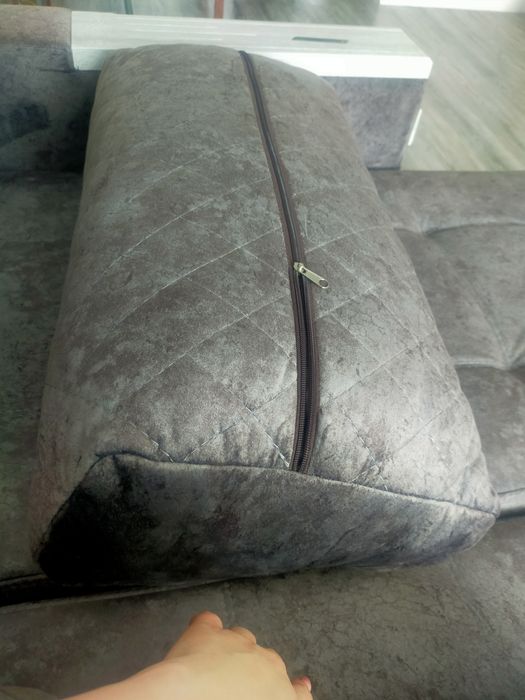 Продается угловой диван состояние нового