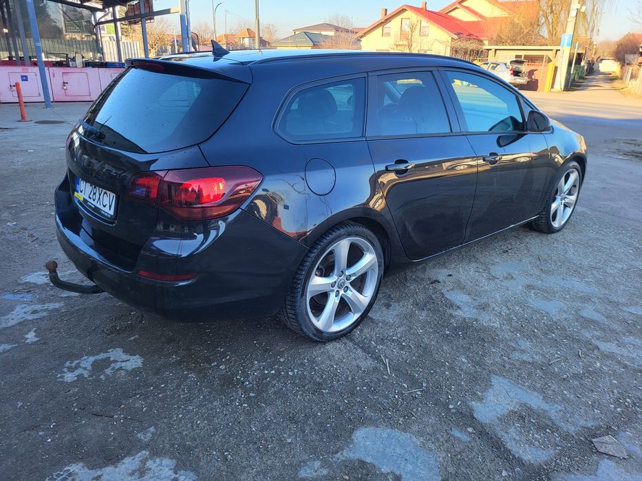 Opel astra j 2.0 diesel an 2012