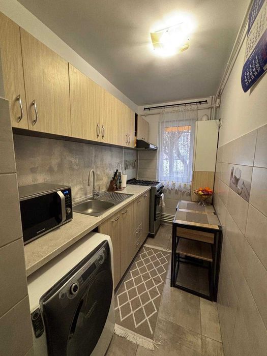 Proprietar- Vand apartament 3 camere semidecomandat, Tomis nord.