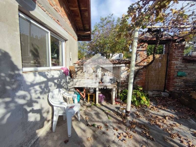 Прекрасна къща в село Крепост