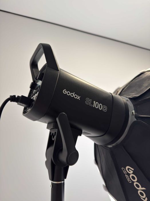 Студийный свет Godox SL100BI + Софтбокс Godox CS65D
