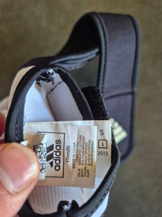 Ръкаваици, електронни чорапи, миди и протектори за таекуодно Pride и Adidas