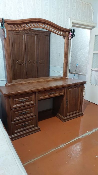 Spalni mebel sotiladi. Srochna.Keng Makon brendi.