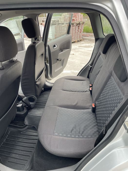 Ford fiesta 2002 1.4 16valve (negociabil)