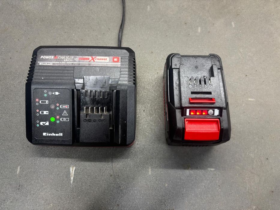 Set acumulator & stație de încărcare Einhell PXC 18V 4.0Ah