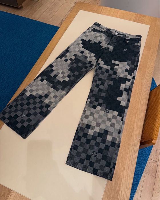 Louis Vuitton Monogram Дънки