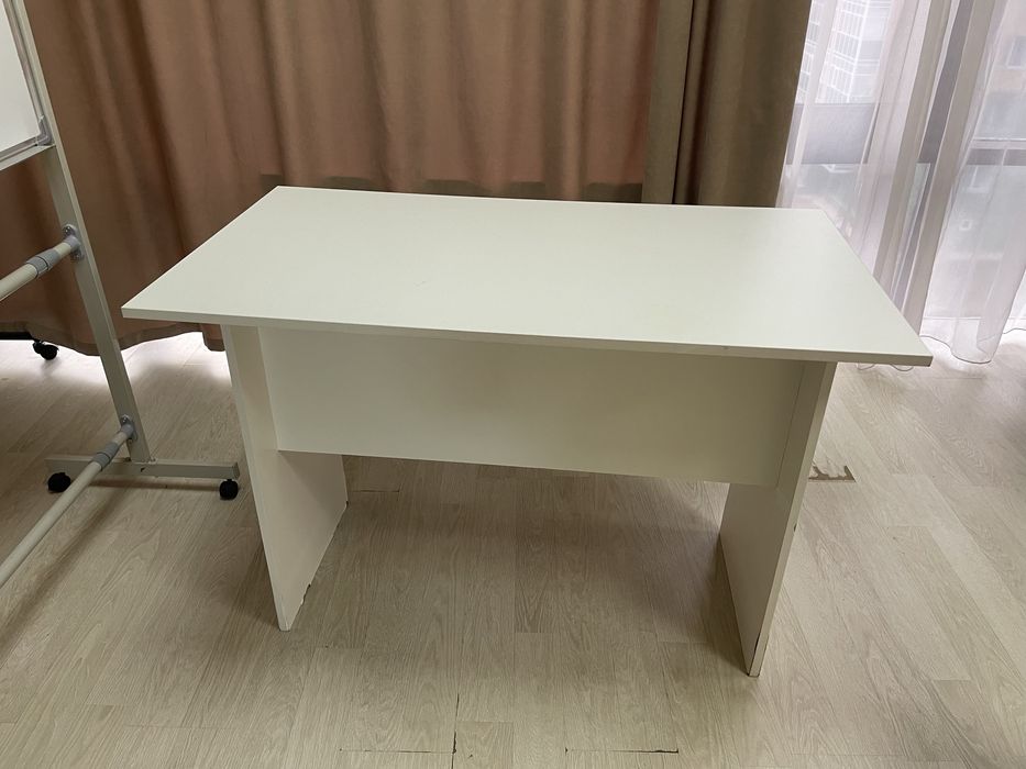 Продам столы офисные