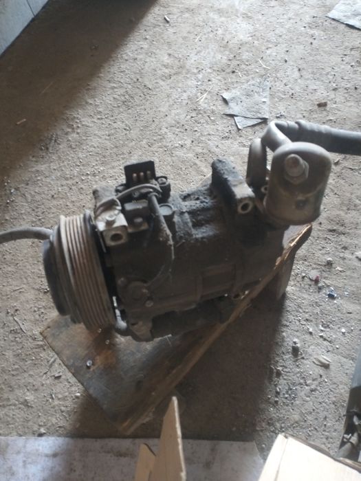 Запчасти на mercedes 124