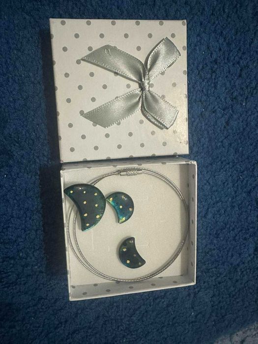 Комплект обеци и гердан